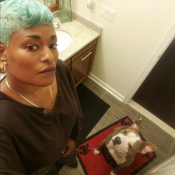 Meet your Posher, Gloria - Picture 5 of 6